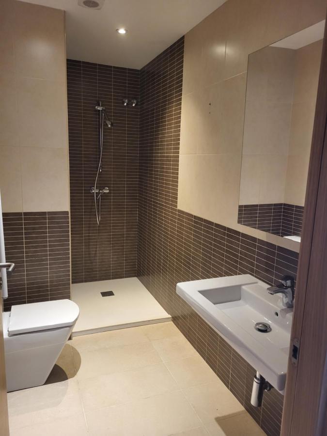Apartament Roses Casc Antic S L Sabater 1 Zewnętrze zdjęcie