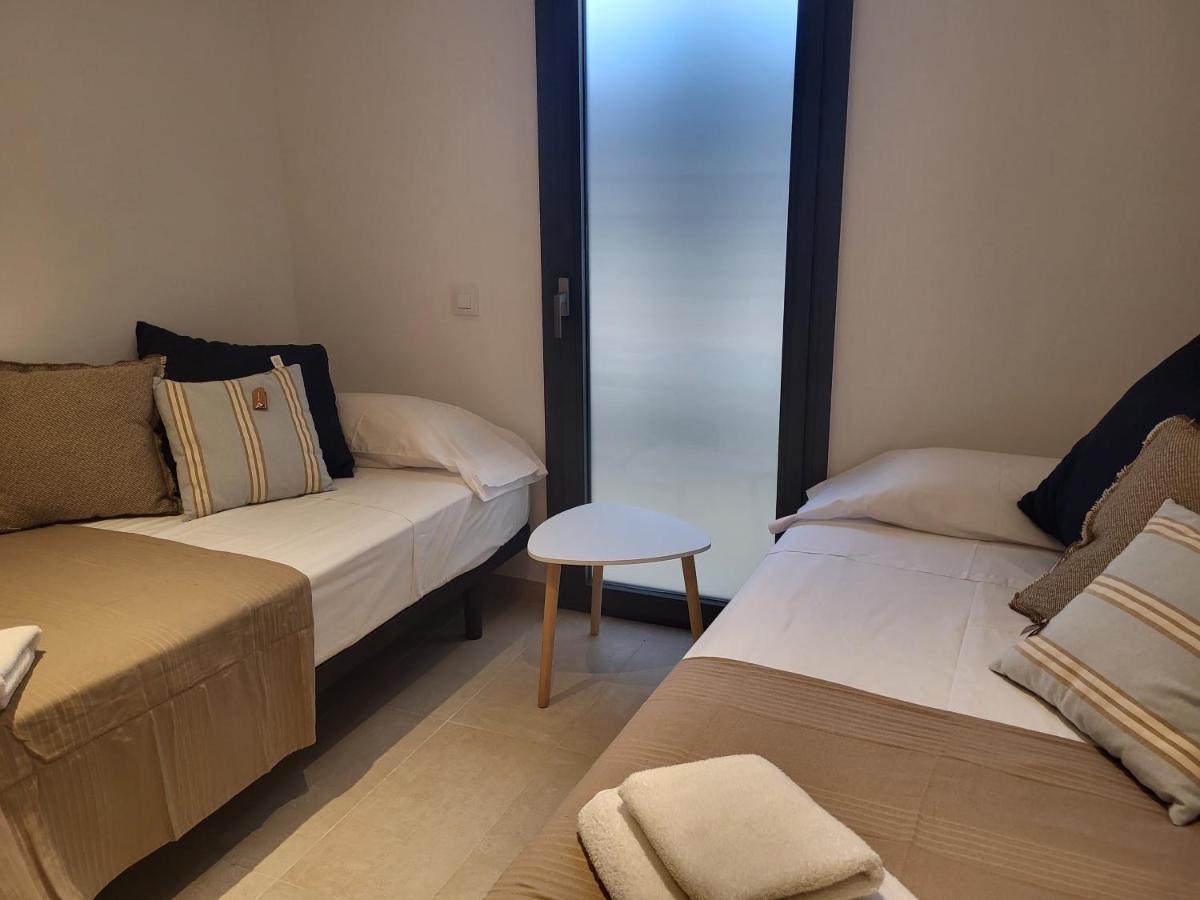 Apartament Roses Casc Antic S L Sabater 1 Zewnętrze zdjęcie
