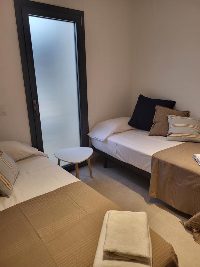 Apartament Roses Casc Antic S L Sabater 1 Zewnętrze zdjęcie